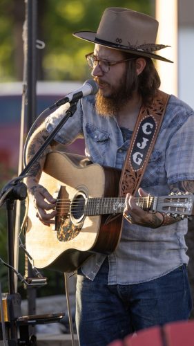 Corey-James-Grubb-at-Maddies_00