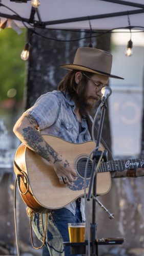 Corey-James-Grubb-at-Maddies_02